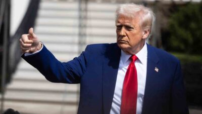 ABD Başkanı Donald Trump, Çin'in gümrük vergisi kararına tepki gösterdi.