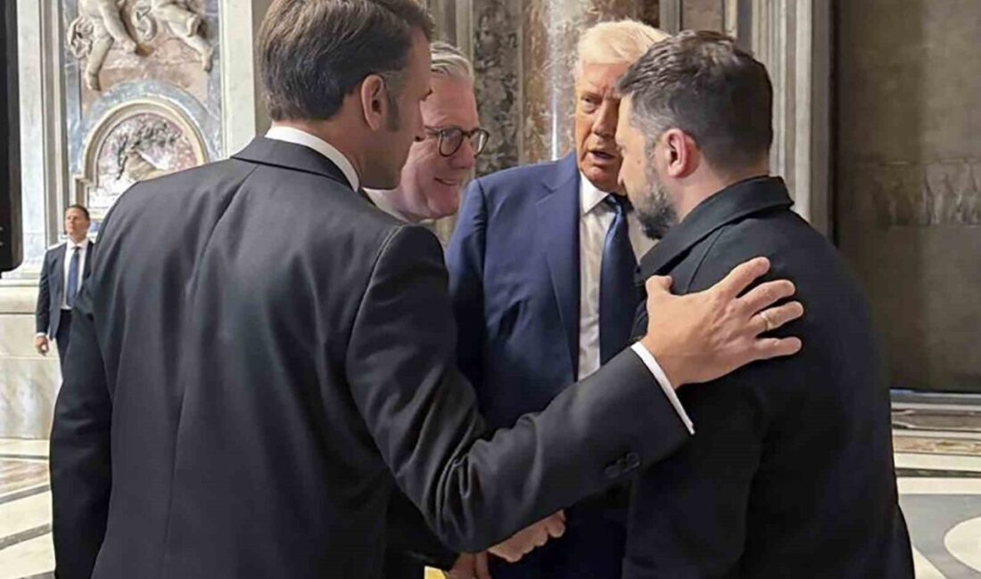 Dünya liderleri Vatikan'da Papa Franciscus'un cenaze töreni marjında bir araya