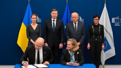 AB ve Ukrayna arasında enerji sektörüne 300 milyon euro finansman