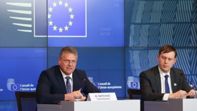 AB Komisyonu Ticaretten Sorumlu Üyesi Maros Sefcovic, ABD'nin açtığı gümrük