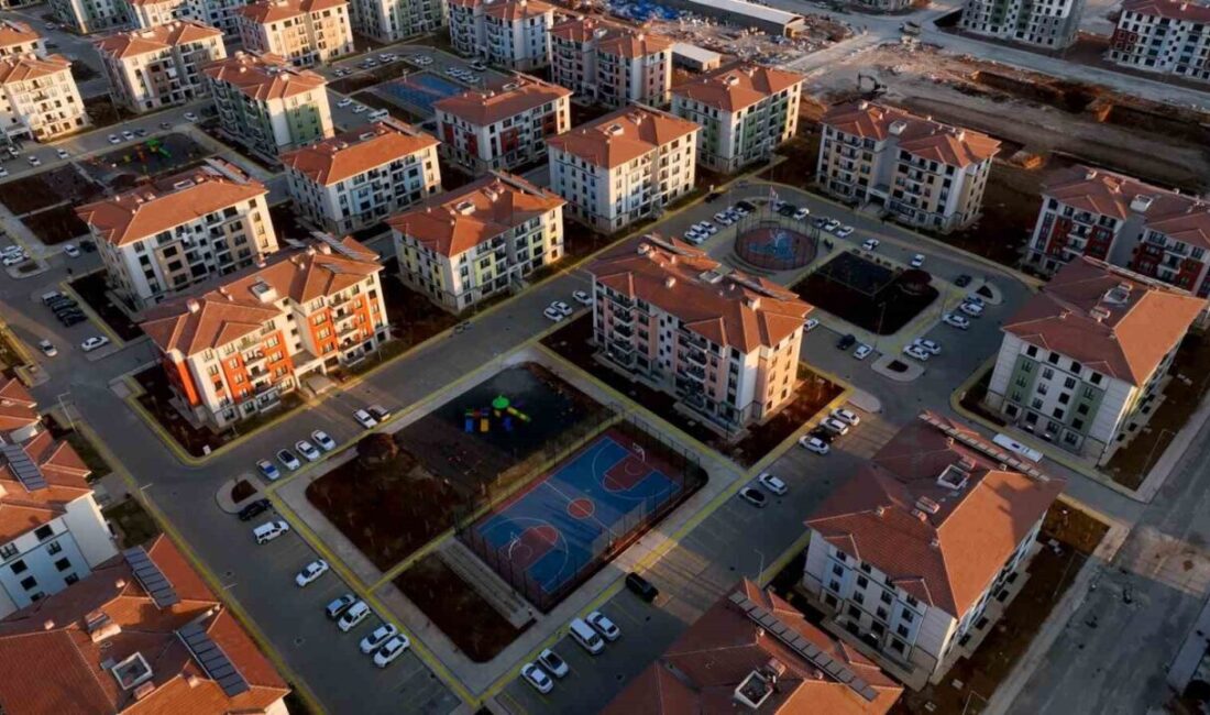 Adıyaman'da deprem sonrası yapılan konutlar hızla tamamlandı. Abdurrahman Parlak ve