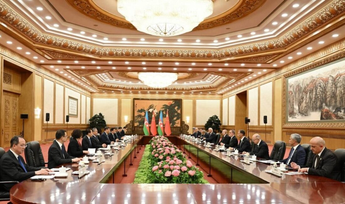 Azerbaycan ve Çin arasında yapılan görüşmeler sonucunda ekonomi, teknoloji, uzay