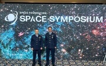 Türkiye'nin ilk astronotu Alper Gezeravcı ve Emrah Çınar, ABD'de düzenlenen