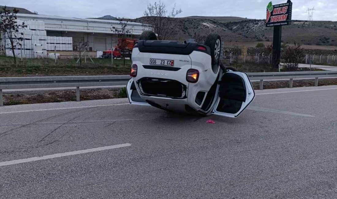 Ankara Beypazarı yolunda meydana gelen trafik kazasında bir otomobil takla