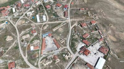 Boğazkaya Mahallesi'nde 20 yıldır su sorunu yaşanıyor. Köylüler, diğer köylerden