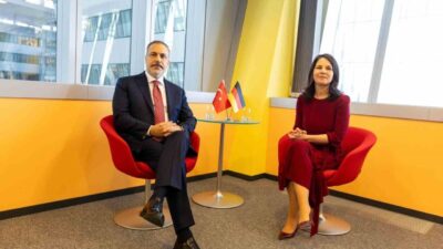 Hakan Fidan, NATO Dışişleri Bakanları Toplantısı'nda Almanya Dışişleri Bakanı Annalena