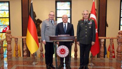 Milli Savunma Bakanı Yaşar Güler, Almanya Genelkurmay Başkanı Orgeneral Carsten