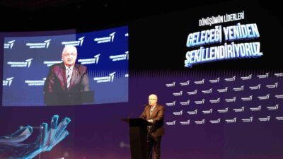 Savunma Sanayii Başkanı Yaşar Güler, Türkiye'nin savunma sanayi alanında dünya