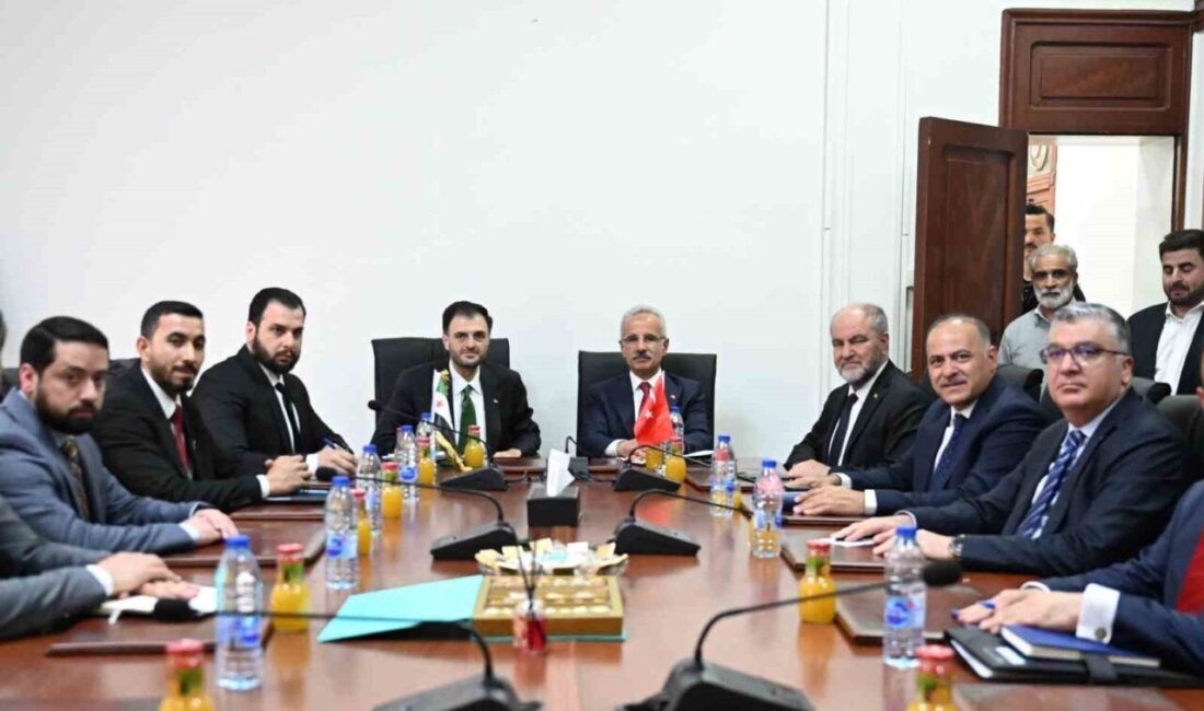 Ulaştırma ve Altyapı Bakanı Abdulkadir Uraloğlu, Şam ziyareti sırasında Suriye