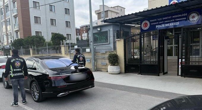 İçişleri Bakanı Ali Yerlikaya, Beşiktaş'ta çakar geçiş üstünlüğü hakkını usulsüz