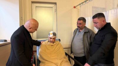Belediye Başkanı Ahmet Önal, trafik kazası geçiren belediye personeli Tolga