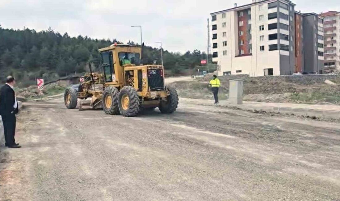 Yozgat Belediyesi, olumsuz hava şartlarının ardından asfaltlama çalışmalarına kaldığı yerden