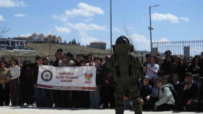 Kırşehir’de gerçekleşen Emniyet Kültür ve Sanat Günleri Projesi, 750 öğrenciyi