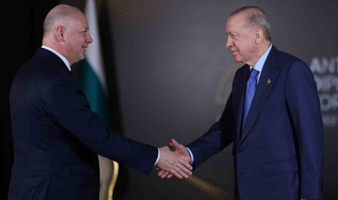 Cumhurbaşkanı Erdoğan, Bulgaristan Başbakanı Zhelyazkov'u Antalya'da ağırladı. Görüşmede, savunma sanayii