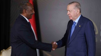Cumhurbaşkanı Recep Tayyip Erdoğan, Sudan Egemenlik Konseyi Başkanı Abdulfettah el-Burhan'la