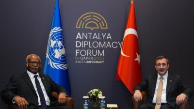 Cumhurbaşkanı Yardımcısı Cevdet Yılmaz, BM 79. Genel Kurulu Başkanı Philemon