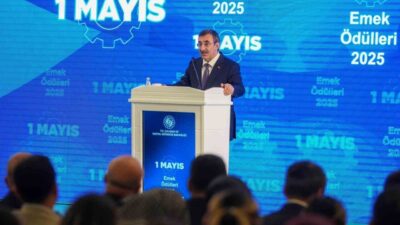 Cumhurbaşkanı Yardımcısı Cevdet Yılmaz, dünyanın büyük değişim sürecinden geçtiğini vurgulayarak,