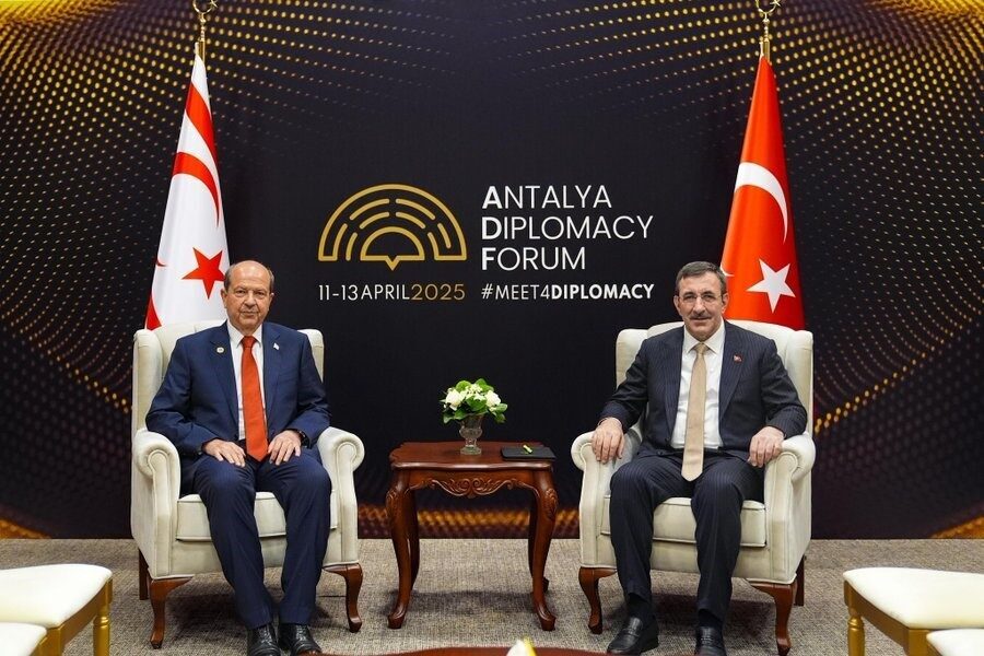 Cumhurbaşkanı Yardımcısı Cevdet Yılmaz, KKTC Cumhurbaşkanı Ersin Tatar'la Antalya Diplomasi