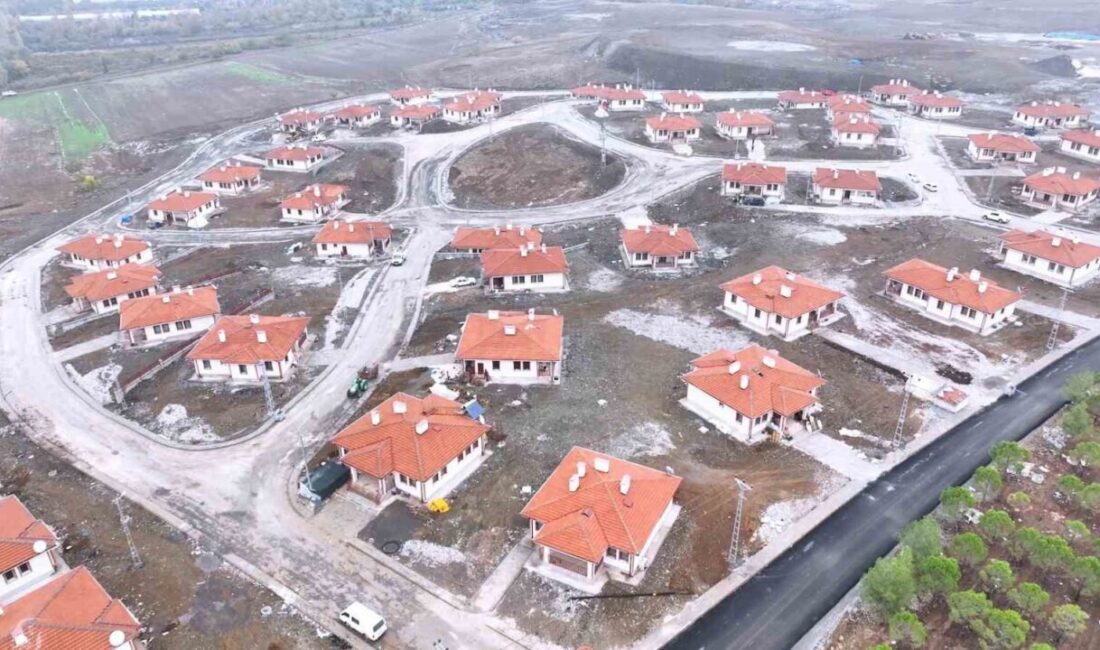 Çevre, Şehircilik ve İklim Değişikliği Bakanlığı, depremzedelere yönelik Kahramanmaraş'ta köy