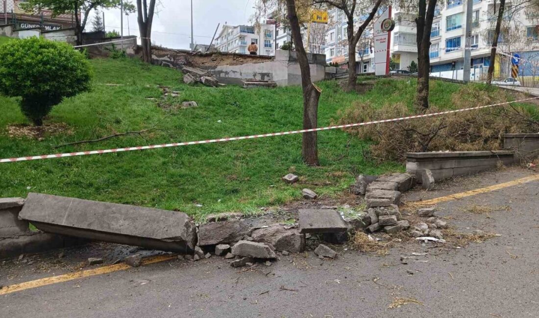 Ankara'da park halindeyken fren sistemi arızalanan otobüs, savrularak belediye parkına