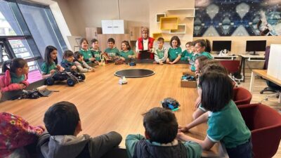 Gençlik Merkezi'nde başlayan robotik kodlama eğitimi, 8-18 yaş arası gençlere