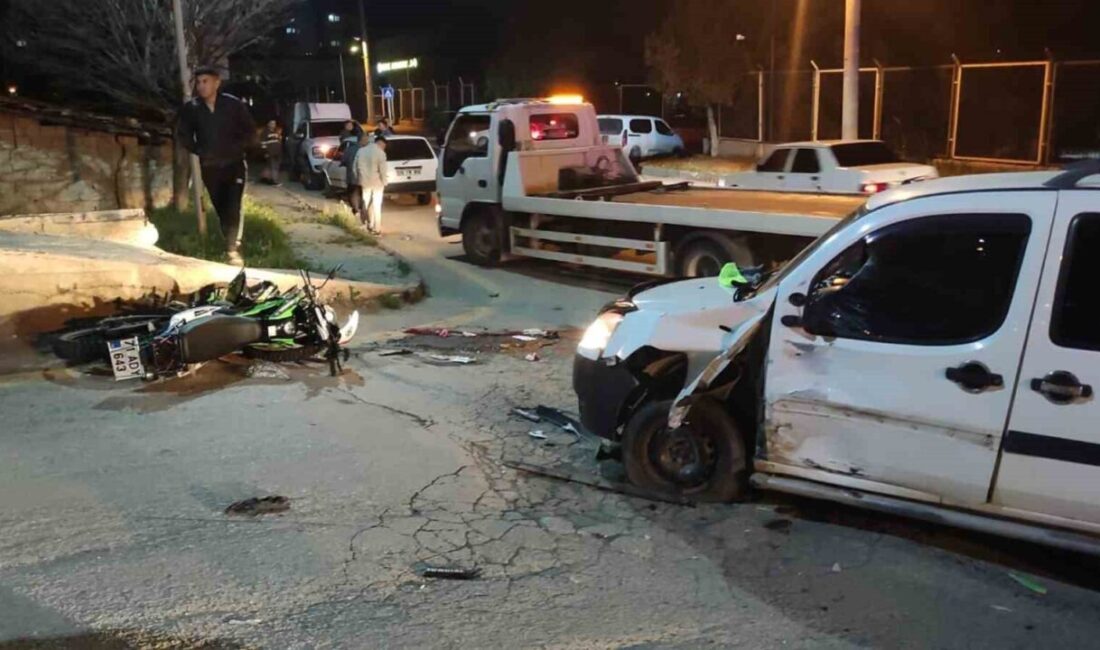Hafif ticari araç ile motosiklet çarpıştı: 1 ölü Kırıkkale'de Fiat hafif ticari