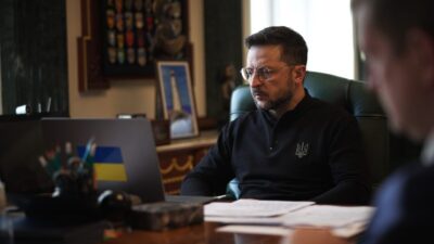 Ukrayna Devlet Başkanı Zelenskiy, İngiltere'ye yapacakları ziyaretle koşulsuz ateşkes ve