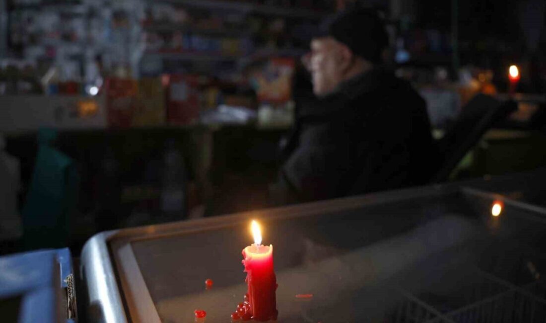 İspanya'da yaşanan elektrik kesintisi nedeniyle OHAL ilan edildi. Reaktörlerin güvenli