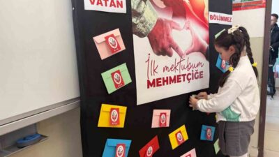 İlkokul öğrencilerinin "İlk Mektubum Mehmetçiğe" projesi kapsamında yazdıkları mektuplara Mehmetçikten