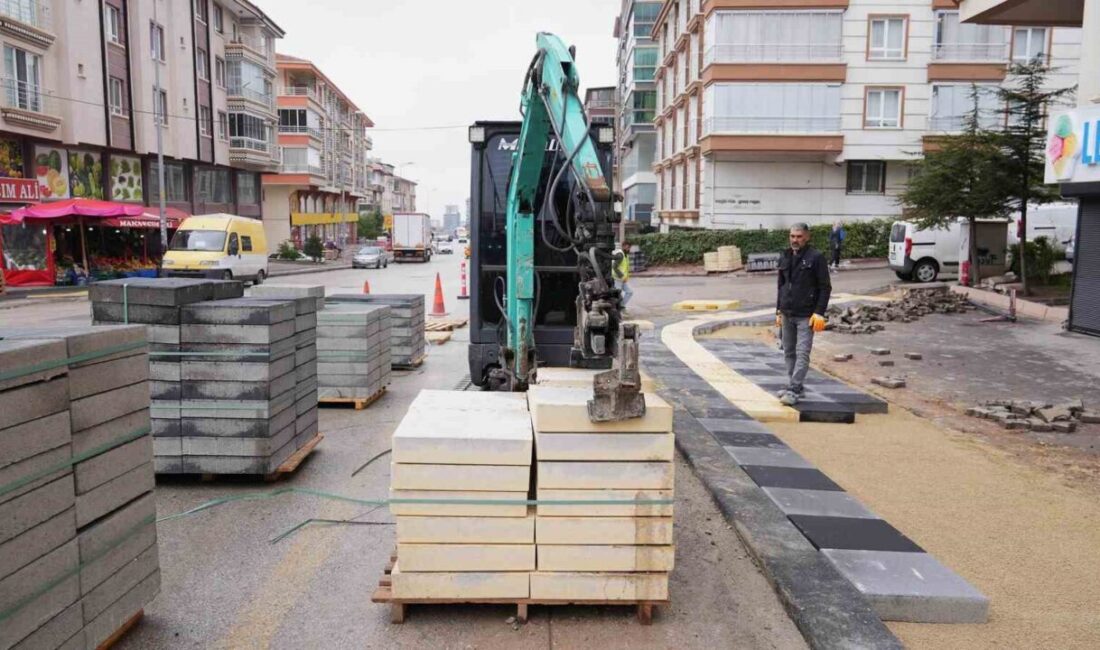Keçiören Belediyesi, bozuk ve yıpranmış kaldırımları yenileyerek ilçeyi modernleştirmeyi hedefliyor.