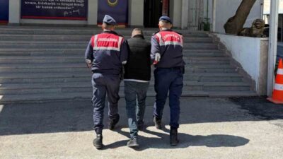 Kırıkkale'de jandarma ekipleri, farklı suçlardan aranan 4 firari hükümlüyü yakalayarak