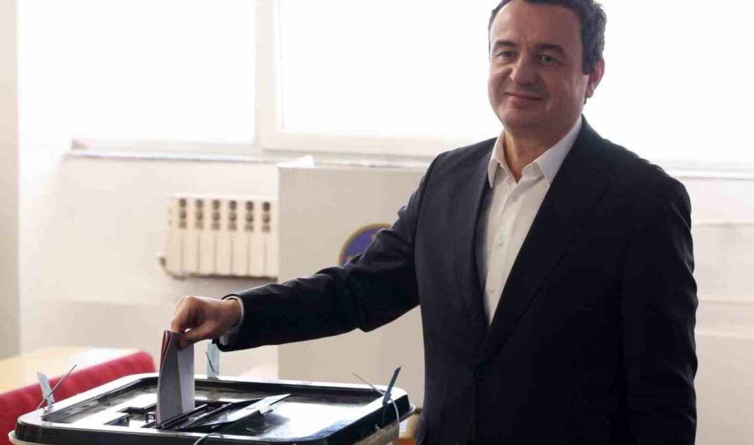 Kosova Başbakanı Albin Kurti, milletvekili olarak yemin etmek üzere başbakanlık