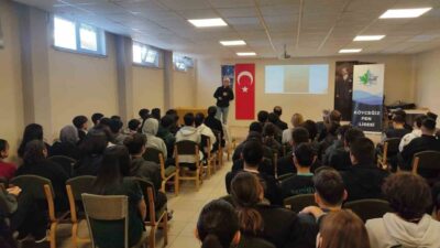 Muğla'nın Köyceğiz ilçesinde Genç AR-GE projesi kapsamında "yapay zeka" konferansı
