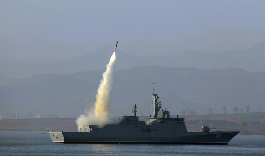 Kuzey Kore lideri Kim Jong-un, "Choe Hyon" adındaki yeni savaş