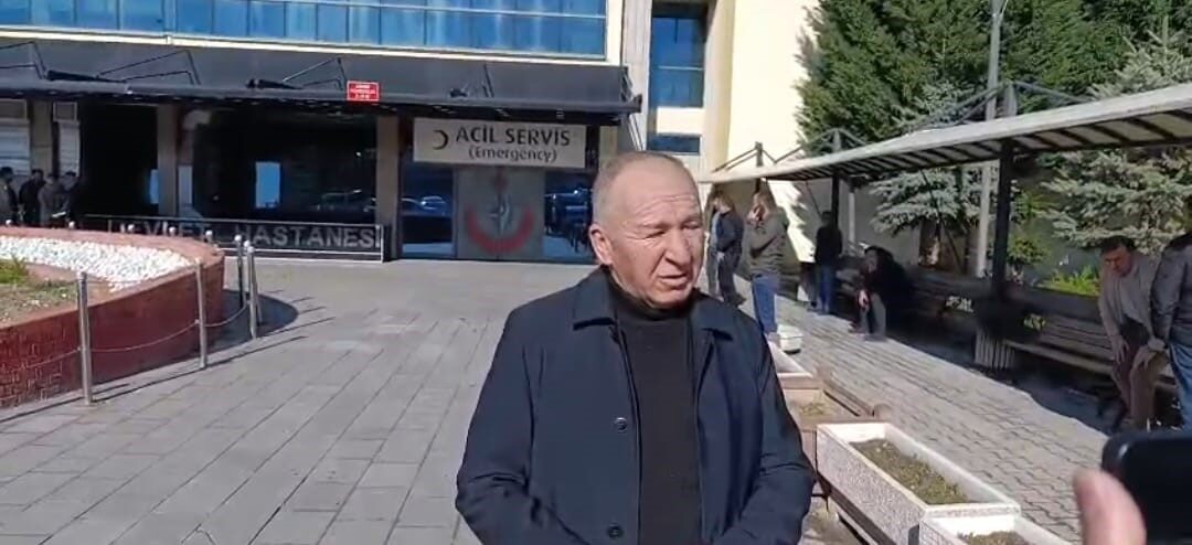 Beypazarı ilçesindeki maden ocağında meydana gelen göçükte 14 işçi yaralandı.