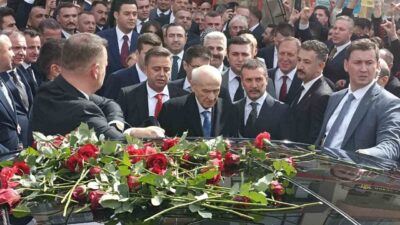 Devlet Bahçeli, Alparslan Türkeş'in kabrini ziyaret ettikten sonra Balgat'ta Türkiye