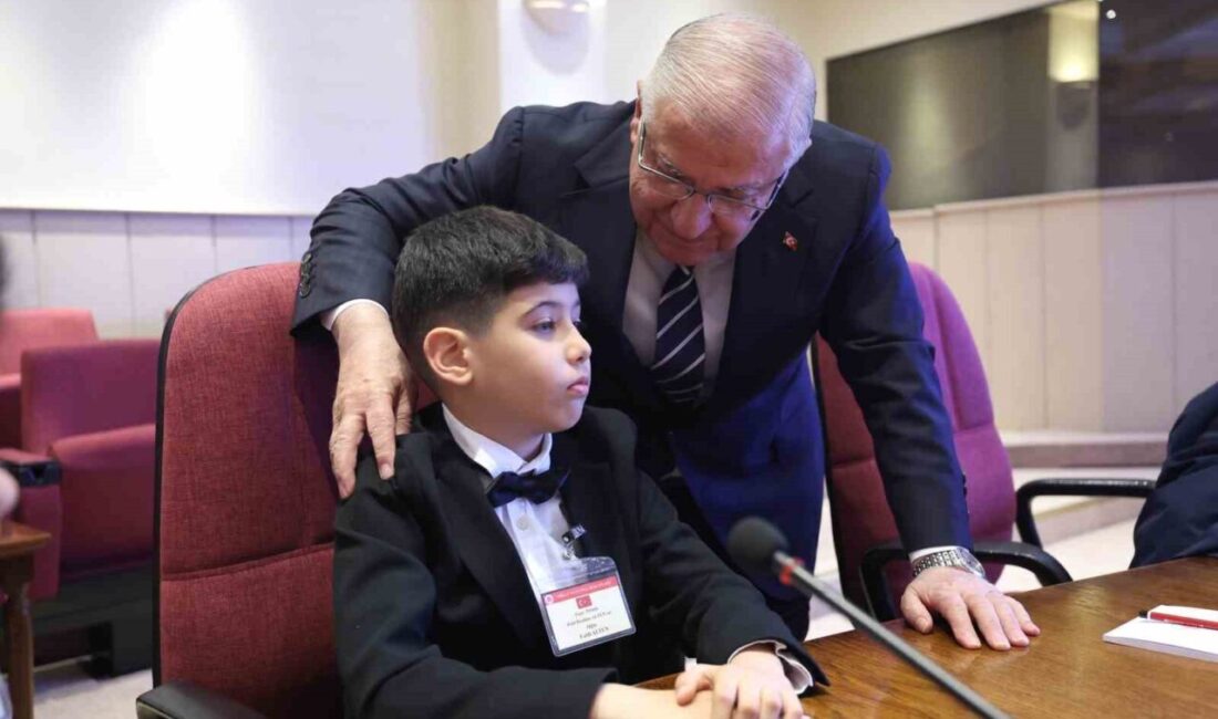 Milli Savunma Bakanı Yaşar Güler, 23 Nisan'da şehit ve gazi