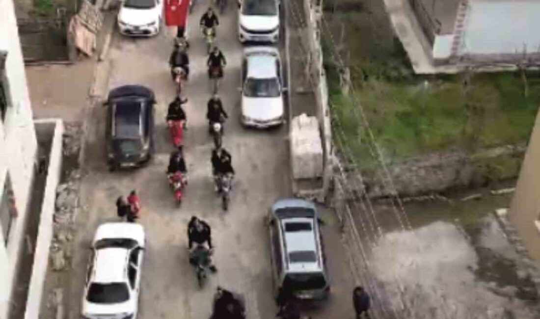 Yozgat'ın Aydıncık ilçesinde Murat ve Ebrar Taşgın'ın düğününde arkadaşları sürpriz