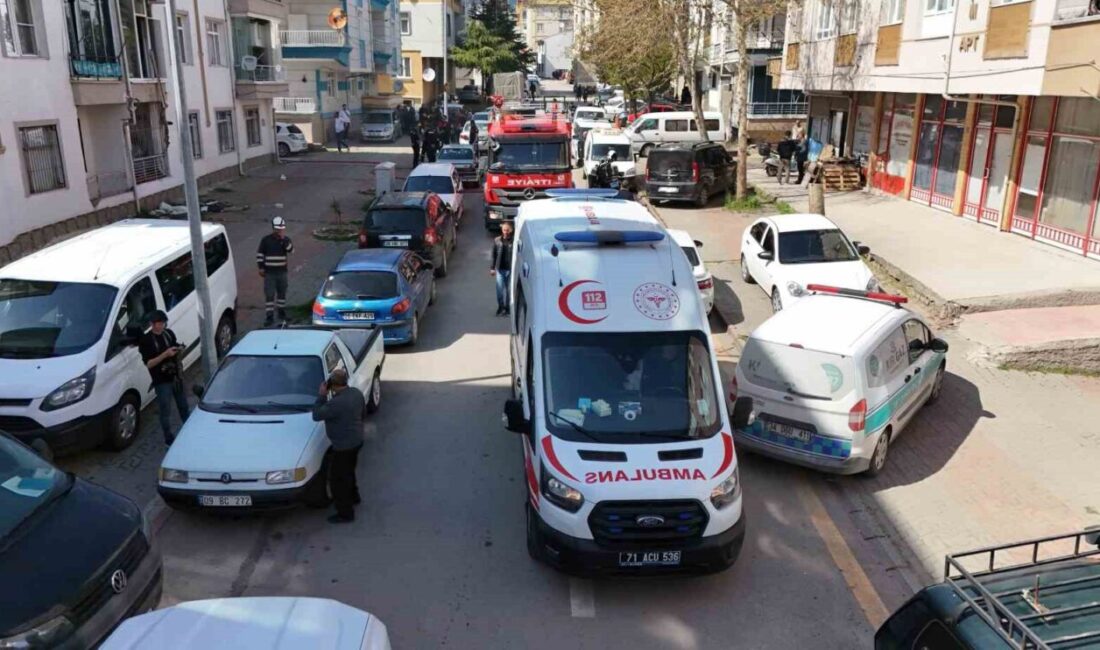 Mutfaktaki çoklu elektrik prizi yangın çıkardı, apartman tahliye edildi Kırıkkale'de bir apartman dairesinde