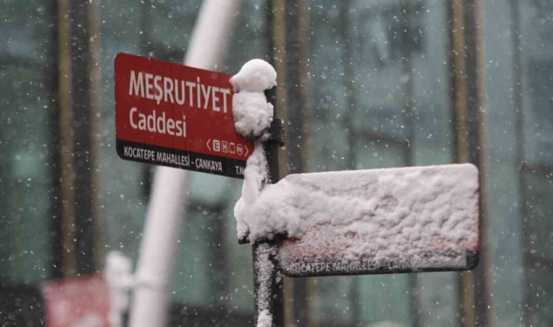 Ankara'da nisan ayındaki kar yağışı, Ankaralıları sevindirdi. Barajlardaki su sıkıntısına