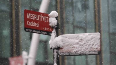 Ankara'da nisan ayındaki kar yağışı, Ankaralıları sevindirdi. Barajlardaki su sıkıntısına
