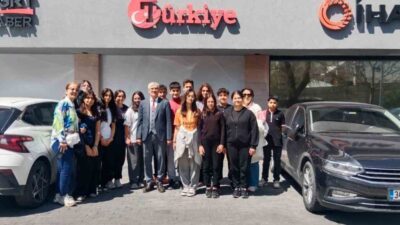 Mamak Şehitlik Ortaokulu öğrencileri, rehber öğretmenleriyle birlikte İhlas Haber Ajansı