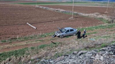 Çorum'un Alaca ilçesinde otomobilin takla atıp şarampole yuvarlanması sonucu sürücü