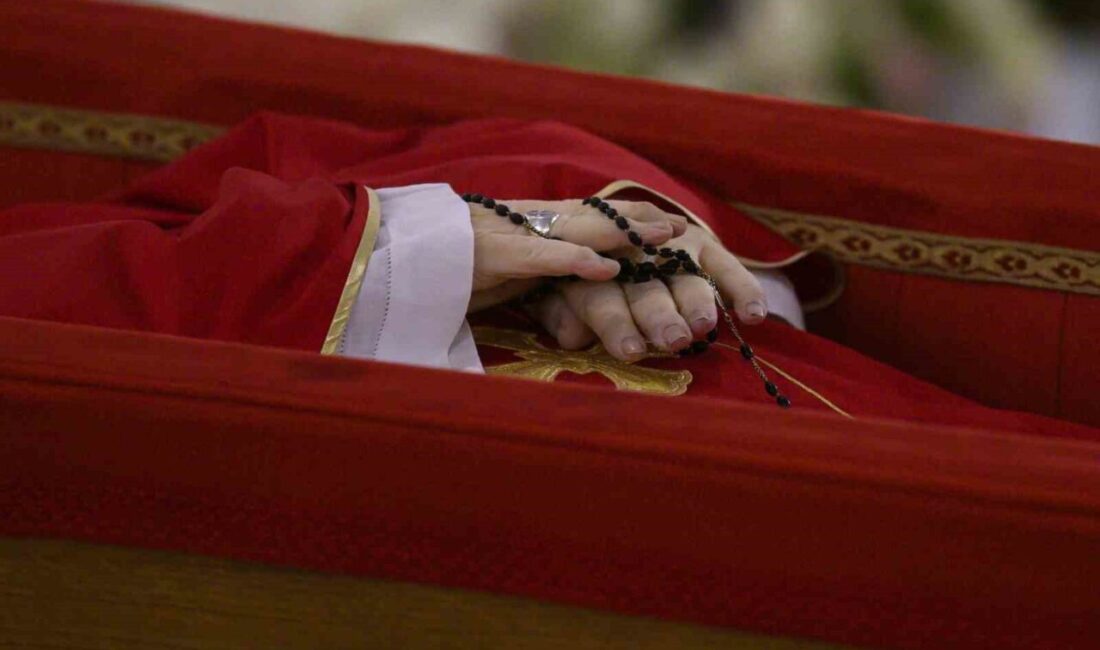 Papa Francis'in cenaze töreni 26 Nisan Cumartesi günü yapılacak. Tören,