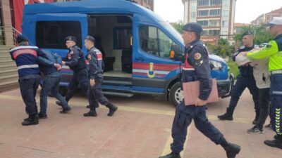 Çorum'un Osmancık ilçesinde jandarma tarafından düzenlenen operasyonda 2 kişi, 500