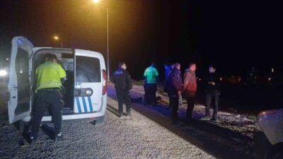 Çorum'da alkollü sürücü polis ihtarına uymayarak kaçmaya çalıştı. Yaya olarak