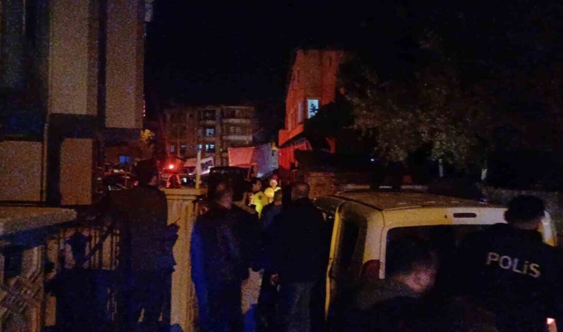 Polisten kaçan 16 yaşındaki sürücü kısa sürede yakalandı: 50 bin lira ceza yazıldı Çorum'da kaçmaya çalışan ehliyetsiz