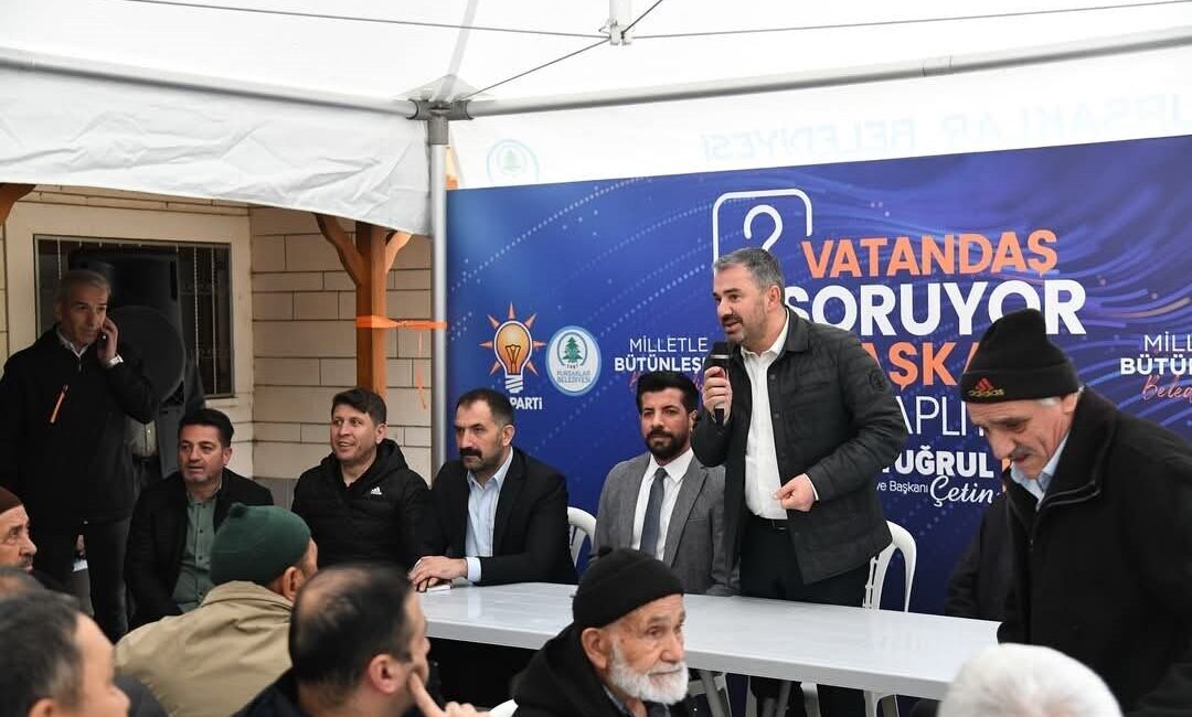 Pursaklar Belediye Başkanı Ertuğrul Çetin, mahalle buluşmaları düzenleyerek vatandaşların görüşlerini