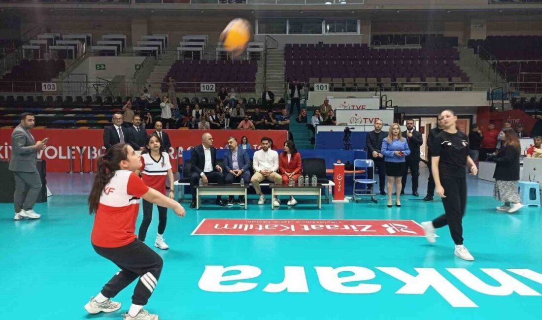 RTÜK Başkanı Ebubekir Şahin, Türkiye Voleybol Federasyonu'ndaki 23 Nisan etkinliğinde