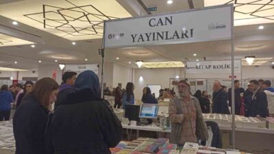 Ankara Sincan Belediyesi'nin düzenlediği "Sincan Kitap Günleri" fuarı, ilçede kitap